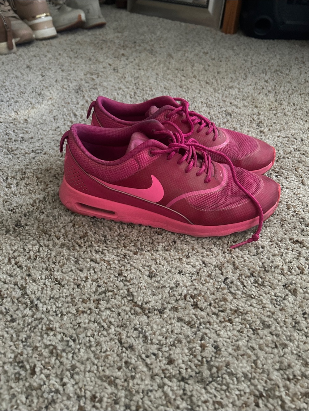 Nike Women's Bright Pink Athletic Sneakers
